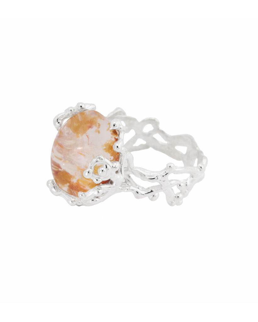 FLOWING RING